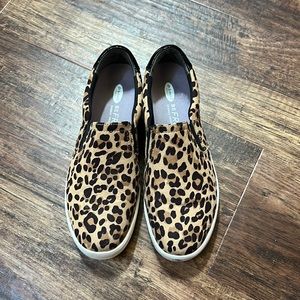 EUC Leopard Dr Scholls size 8 slip on sneakers
